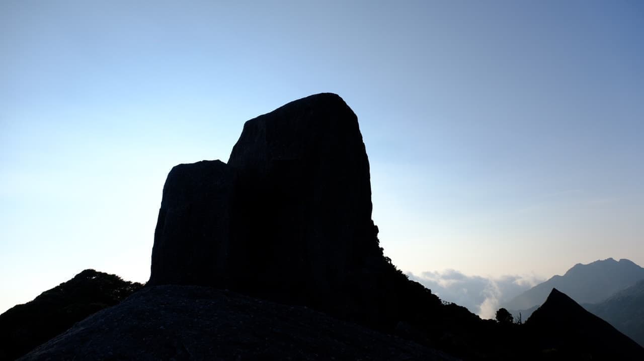 黒味岳